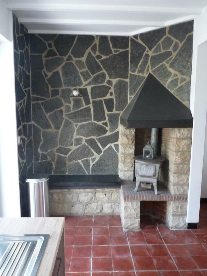 Gite Aische-En-Refail Exterior foto